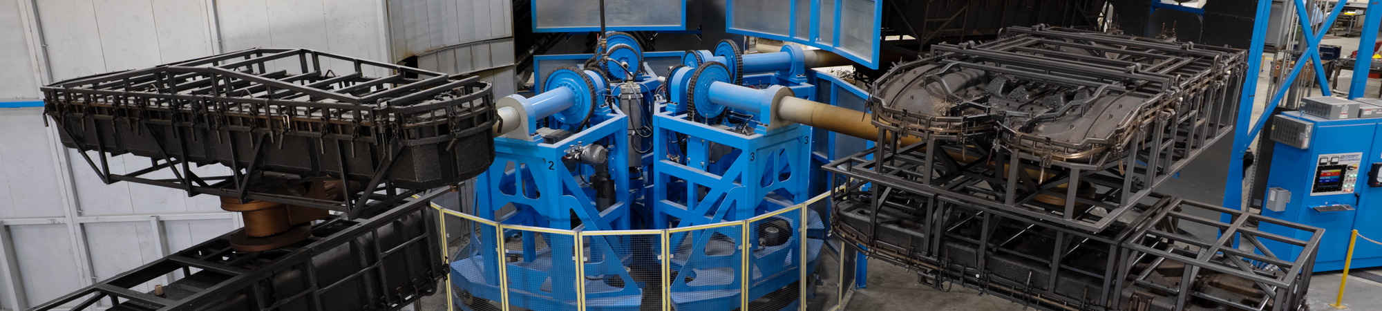 Large part rotational molding machine - Elkhart Plastics